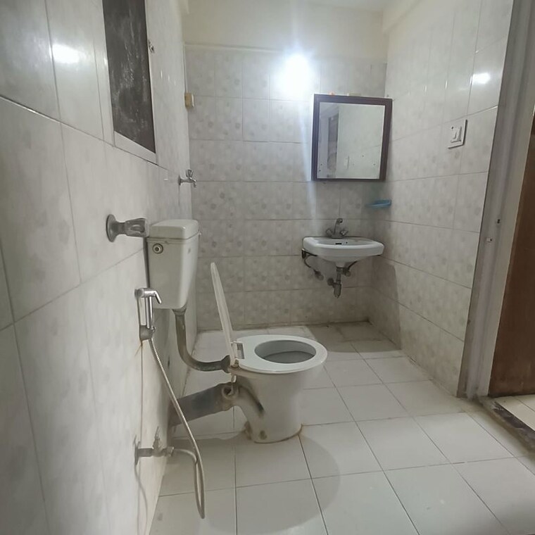 Bathroom, atur-james-court 2 Bedroom 1030 Sq.Ft. Apartment In Viman Nagar Pune 10747448