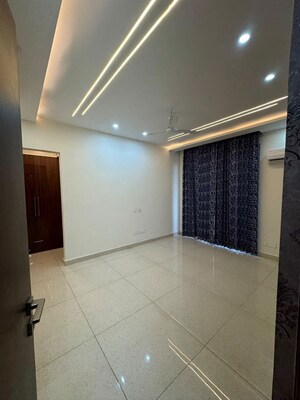 Room in 3 BHK Apartment at Maya Green Lotus Saksham, International Airport Road – for Rent