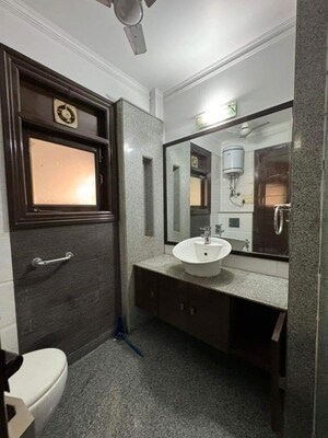Attached Bathroom in 3 BHK Apartment at Malviya Nagar – for Rent