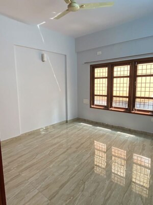 Room in 3 BHK Apartment at Geetanjili Indira, Indiranagar – for Rent