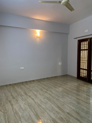 Room in 3 BHK Apartment at Geetanjili Indira, Indiranagar – for Rent
