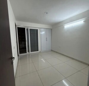 Room in 3 BHK Apartment at Hermitage Centralis, Vip Road – for Rent