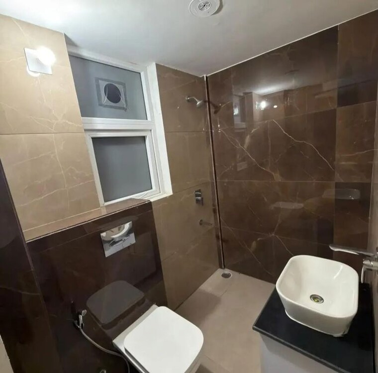 Bathroom, hermitage-centralis 3 Bedroom 1450 Sq.Ft. Apartment In Vip Road Zirakpur 10747514