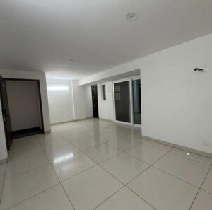 Room in 3 BHK Apartment at Hermitage Centralis, Vip Road – for Rent