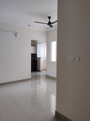 Room in 2 BHK Apartment at Mantri Webcity, Hennur Road – for Rent