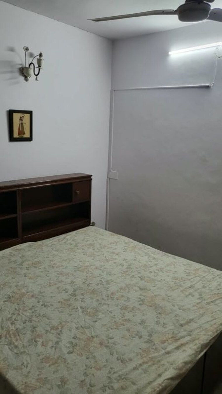 Room, greater kailash i 2 Bedroom 1400 Sq.Ft. Builder Floor In Greater Kailash I Delhi 10747546