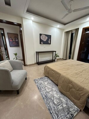 Room in 3 BHK Apartment at Safdarjung Enclave – for Rent