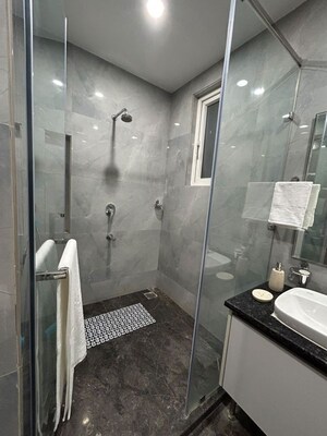 Attached Bathroom in 3 BHK Apartment at Safdarjung Enclave – for Rent