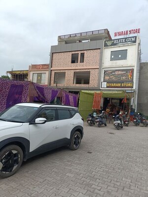  Showroom For Rent in Sector 18