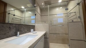 Attached Bathroom in 3 BHK Apartment at Green Park Extension – for Rent