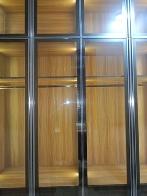 Furnished Amenities in 3 BHK Builder Floor at DLF City Phase IV, Dlf Phase iv – for Rent