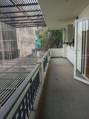 Balcony in 3 BHK Builder Floor at DLF City Phase IV, Dlf Phase iv – for Rent