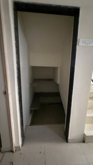  5 BHK Independent House at Bhat Road – for Rent
