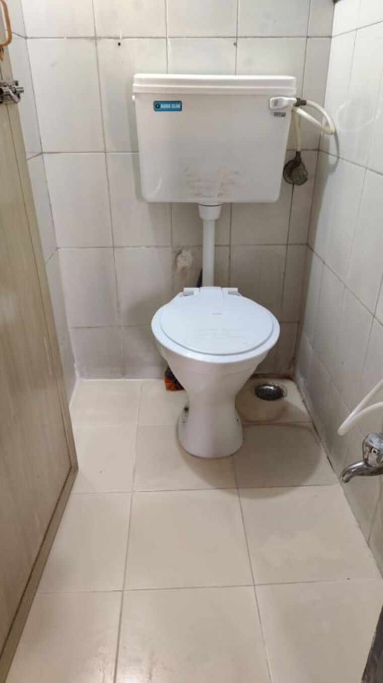 Bathroom, maitri-icon 1 Bedroom 472 Sq.Ft. Apartment In Kharghar Navi Mumbai 10747607