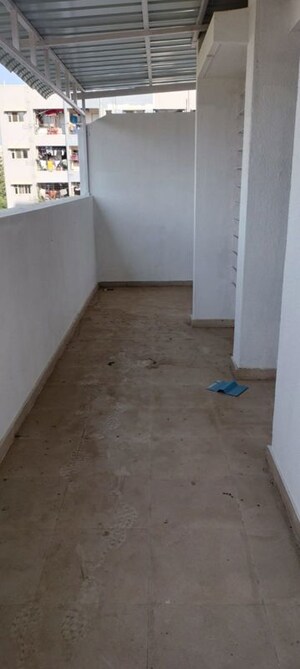 Room in 3 BHK Apartment at Mantra Essence, Undri – for Rent