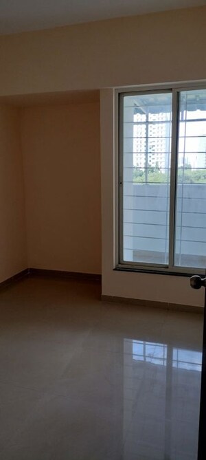 Room in 3 BHK Apartment at Mantra Essence, Undri – for Rent