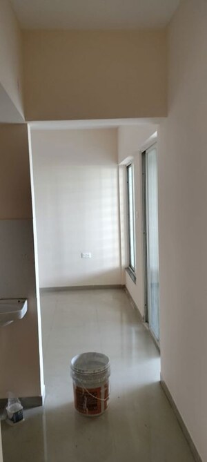 Room in 3 BHK Apartment at Mantra Essence, Undri – for Rent