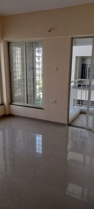 Room in 3 BHK Apartment at Mantra Essence, Undri – for Rent