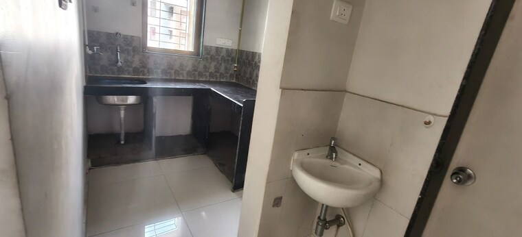 Bathroom, sector 6 ulwe 1 Bedroom 650 Sq.Ft. Apartment In Sector 6 Ulwe Navi Mumbai 10747628