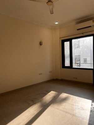 Room in 3 BHK Apartment at Sector 70 – for Rent