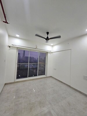 2 BHK Apartment For Rent in Gurukrupa Marina Enclave, Malad West