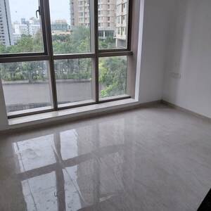 Room in 2 BHK Apartment at Sheth Auris Serenity Tower 3, Malad West – for Rent
