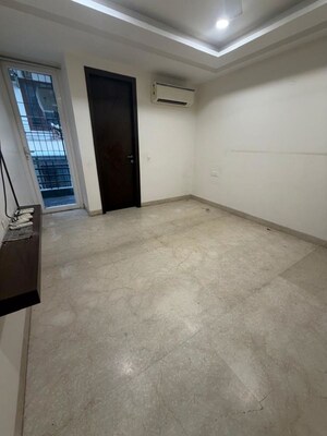 Room in 3 BHK Builder Floor at Green Wood City, Sector 45 – for Rent