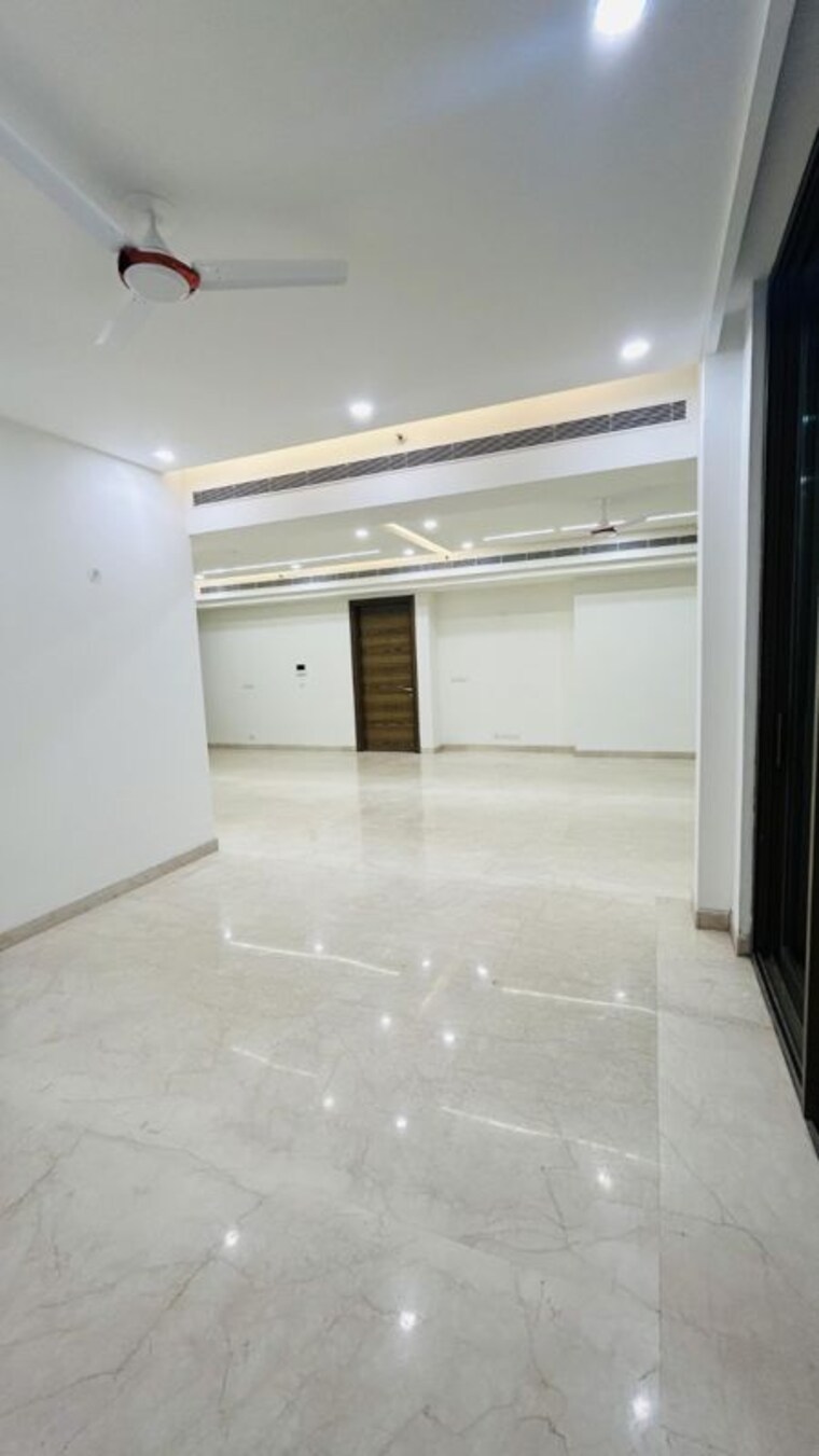 Room, m3m-golf-estate 4 Bedroom 5092 Sq.Ft. Apartment In Sector 65 Gurgaon 10747686