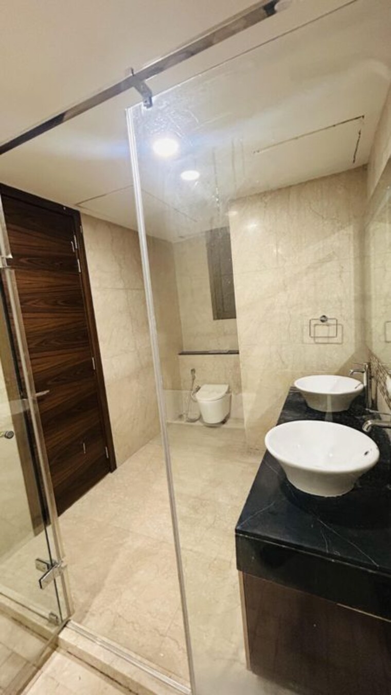Bathroom, m3m-golf-estate 4 Bedroom 5092 Sq.Ft. Apartment In Sector 65 Gurgaon 10747686