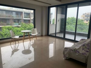 Living Room in 3 BHK Builder Floor at Sector 23 – for Rent