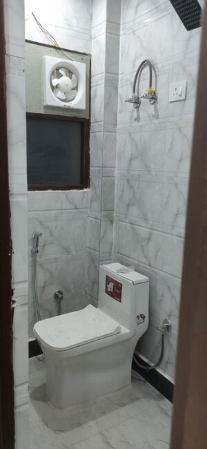 Bathroom in 1 BHK Builder Floor at Neb Sarai – for Rent