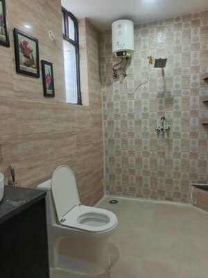Bathroom in 2 BHK Builder Floor at Ardee City The Residency, Sector 52 – for Rent