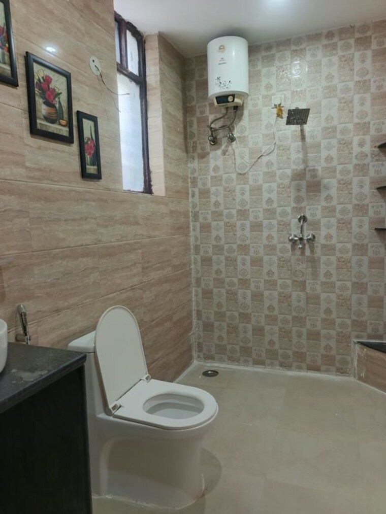 Bathroom, ardee-city-the-residency 2 Bedroom 1400 Sq.Ft. Builder Floor In Sector 52 Gurgaon 10747782