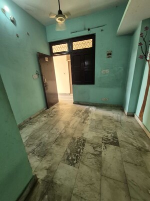 1 RK Builder Floor For Rent in Mayur Vihar