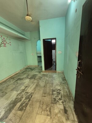 Master Bedroom in 1 RK Builder Floor at Mayur Vihar – for Rent