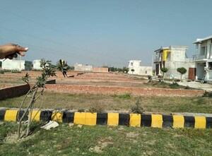  Plot For Sale in Kanpur Road
