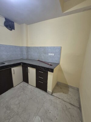 Kitchen in 1.5 BHK Builder Floor at Mayur Vihar – for Rent