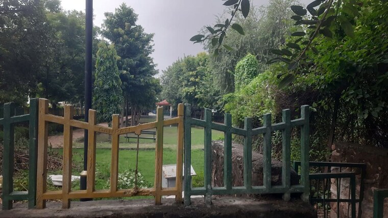 Exterior View, sector 93b 4 Bedroom 300 Sq.Mt. Villa In Sector 93b Noida 10747849