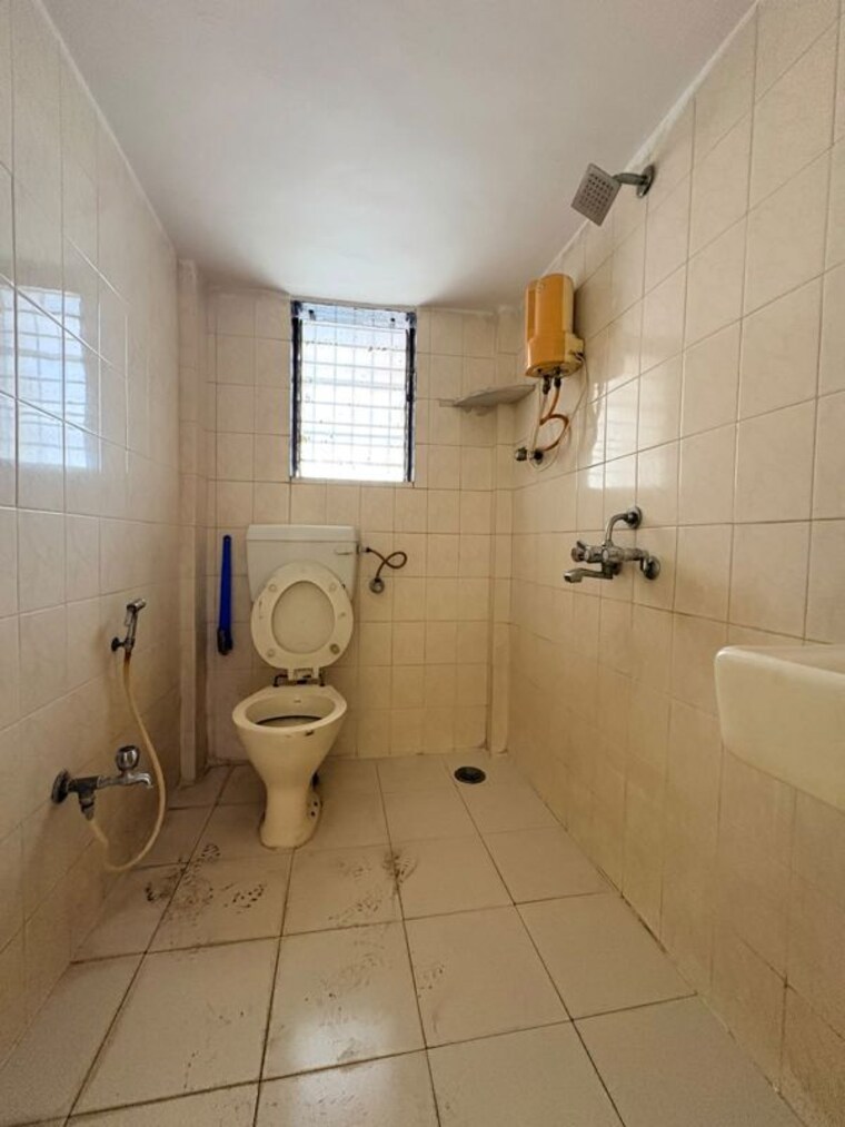 Bathroom, vijay-nagari-chs 2 Bedroom 648 Sq.Ft. Apartment In Vijay Nagari Thane 10744839