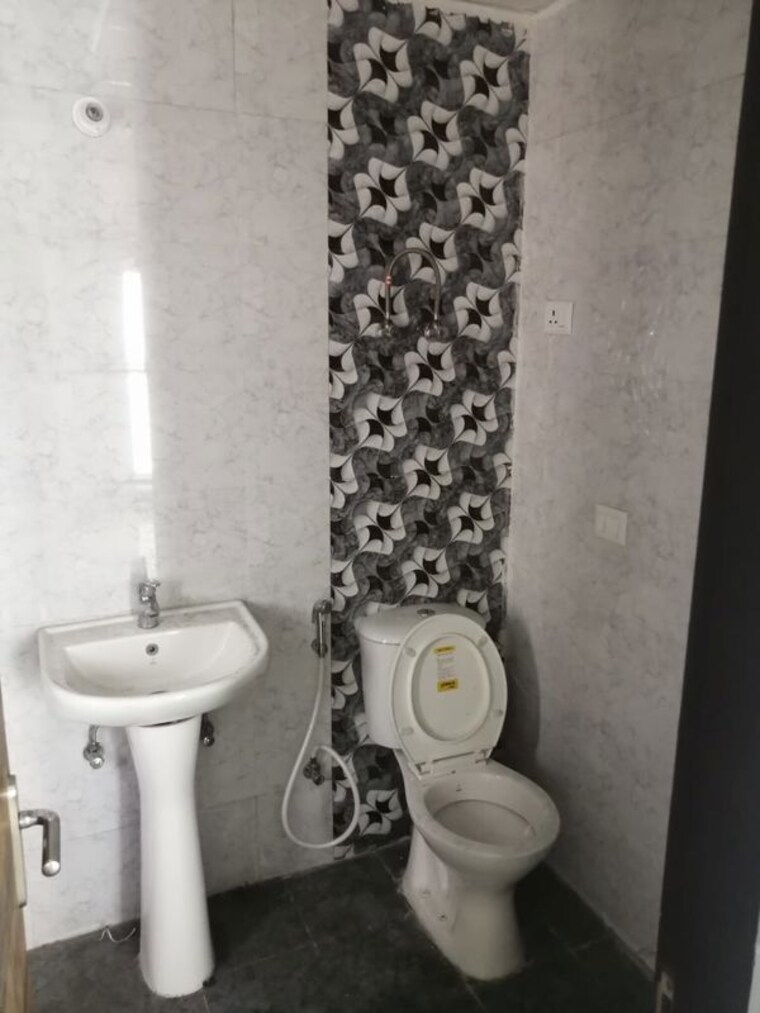 Bathroom, samridhi-luxuriya-avenue 3 Bedroom 1495 Sq.Ft. Apartment In Sector 150 Noida 10747858