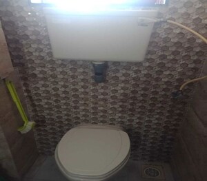 Bathroom in 1.5 BHK Apartment at Dadar East – for Rent