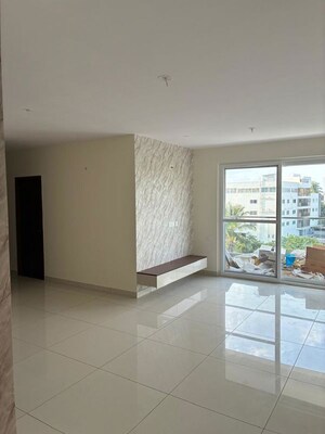 Room in 3 BHK Apartment at Brigade Laguna, Hebbal – for Rent
