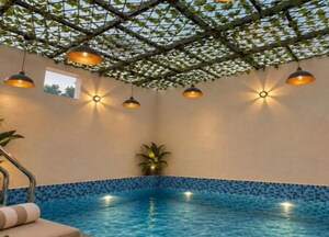 Swimming Pool in 3 BHK Builder Floor at Janakpuri – for Sale