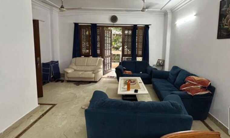 Living Room, janakpuri 3 Bedroom 150 Sq.Yd. Builder Floor In Janakpuri Delhi 10747865