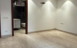 Room in 3 BHK Builder Floor at Janakpuri – for Sale