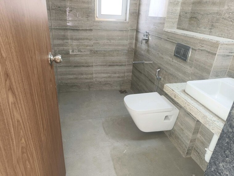 Bathroom, runwal-nirvana 3 Bedroom 1325 Sq.Ft. Apartment In Parel Mumbai 10747887