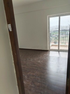 Room in 3 BHK Apartment at Isha Hilife, Whitefield – for Rent