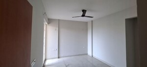 Room in 3 BHK Apartment at Tata Eureka Park, Sector 150 – for Rent