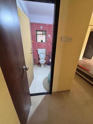 Bathroom in 1.5 BHK Apartment at Suvrat CHS, Tembhi Naka – for Sale