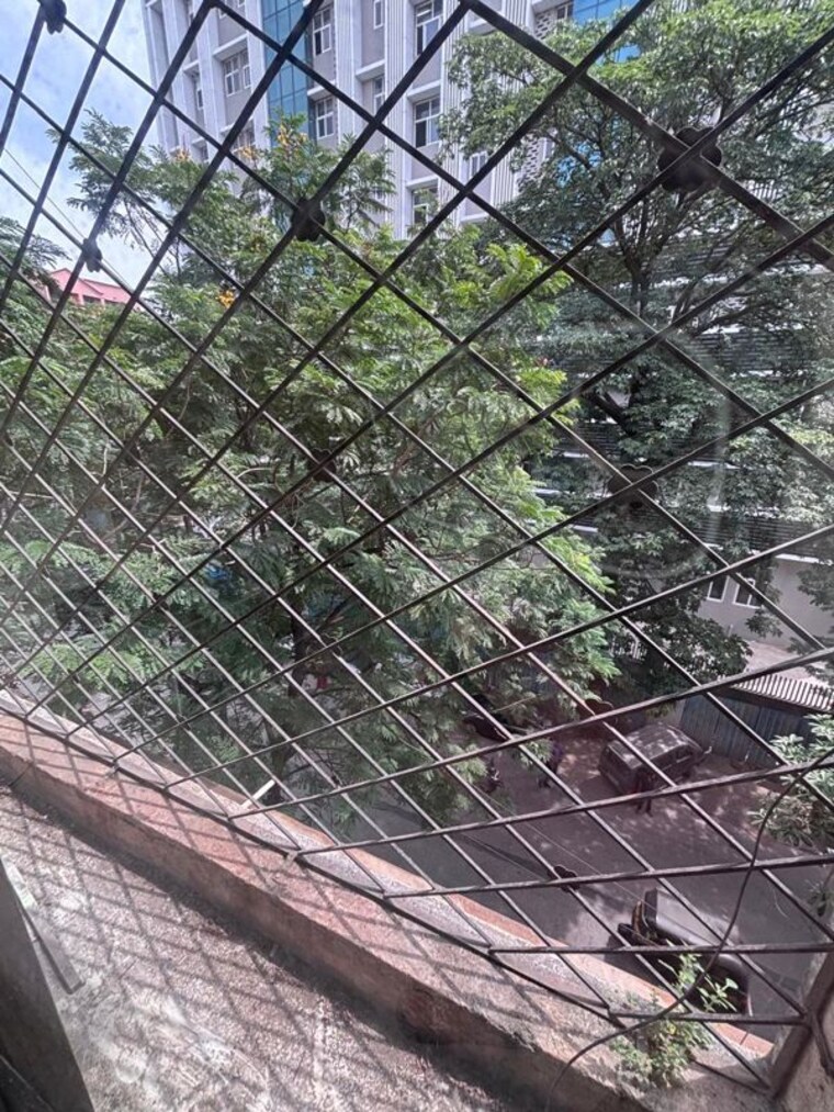 Balcony, suvrat-chs 1.5 Bedroom 625 Sq.Ft. Apartment In Tembhi Naka Thane 10747930
